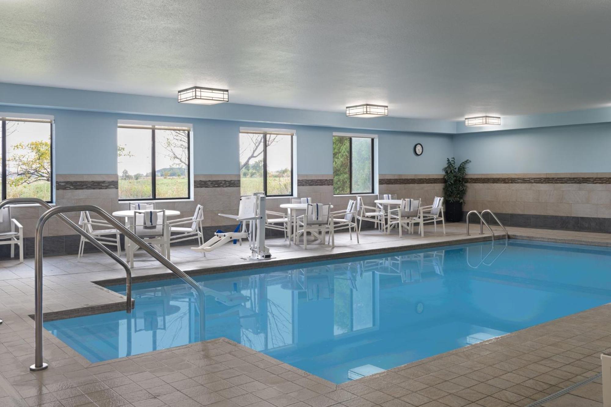 Holiday Inn Express Sheboygan-Kohler / I-43 By Ihg Exterior foto